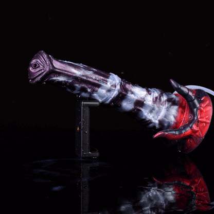 Vicky the Infernal – Huge Squirting Dildo Fantasy Beast